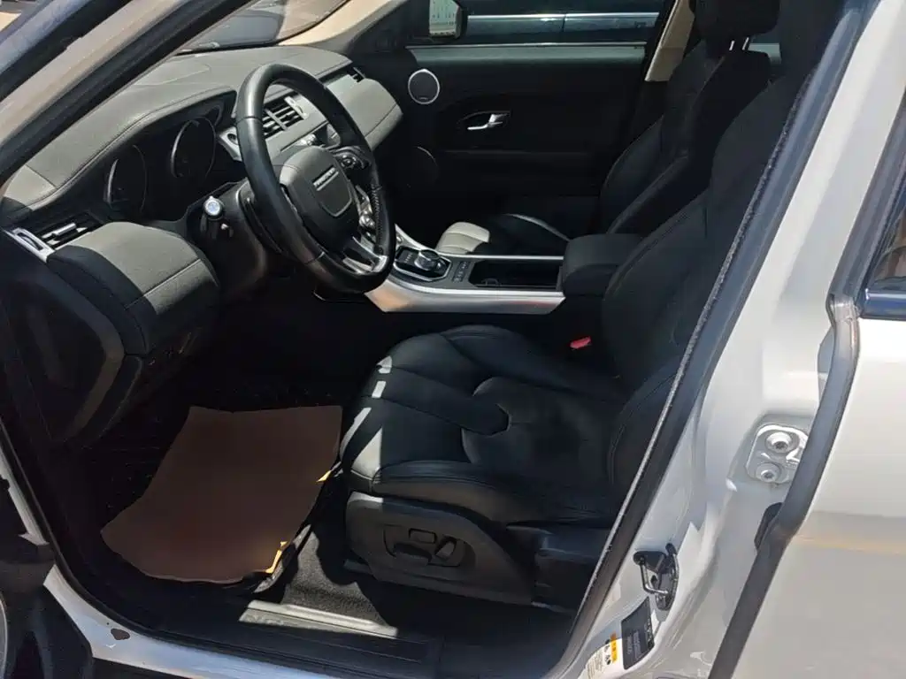 Land Rover Evoque 2015 — фото 15