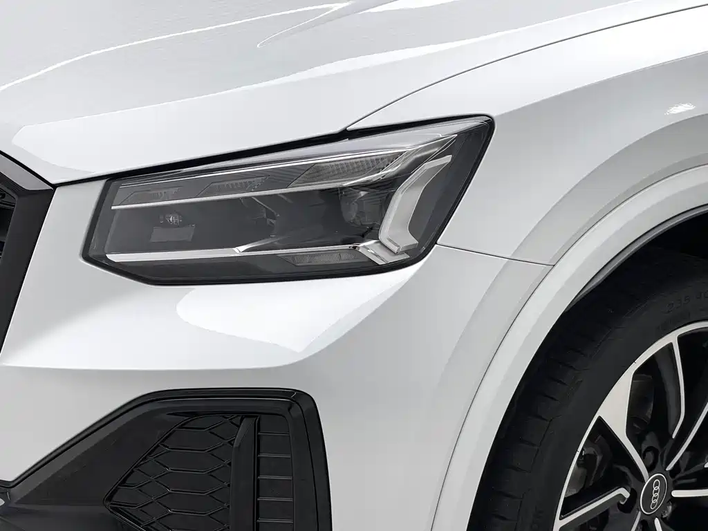Audi Q2L 2024 — фото 18