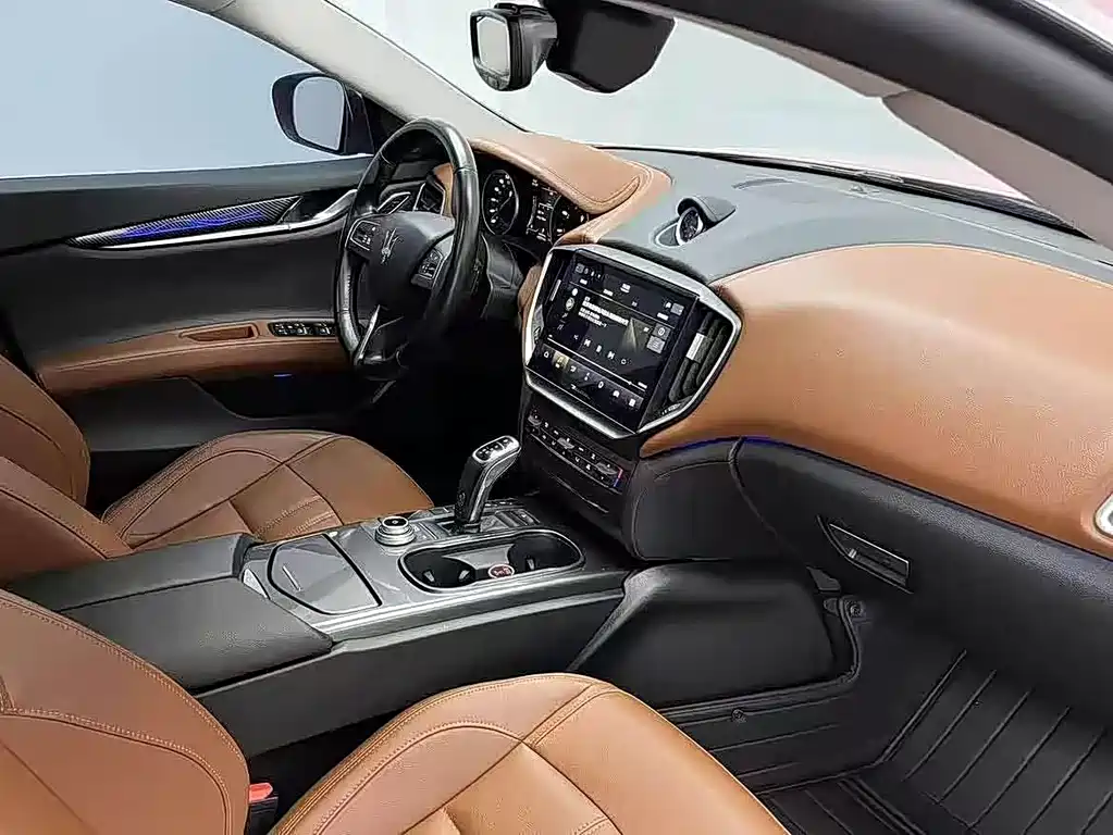 Maserati Ghibli 2021 — фото 8