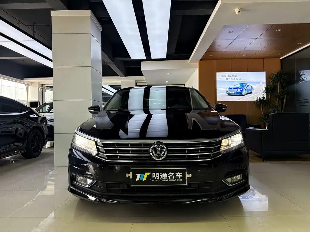 Volkswagen Passat 2018 — фото 2