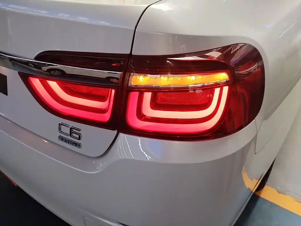 Citroën C6 2019 — фото 8