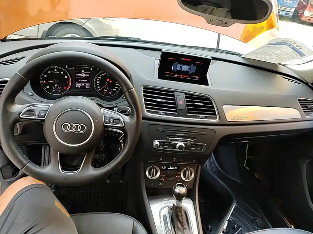 Audi Q3 2014 — фото 10