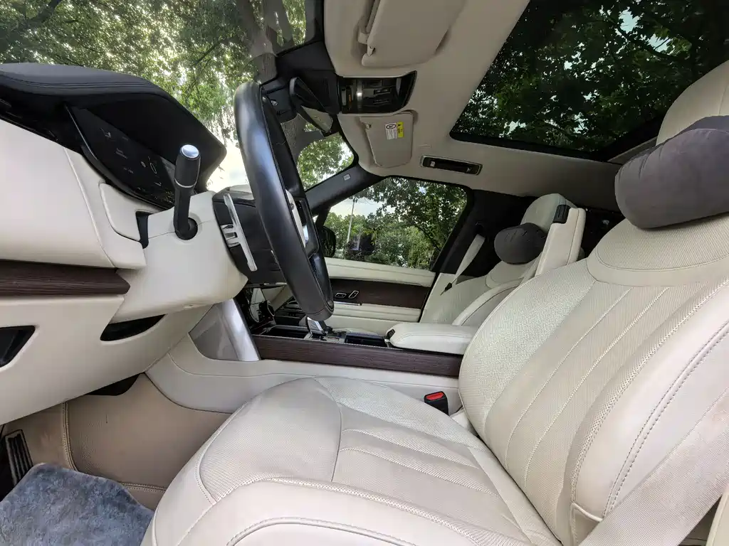 Land Rover Range Rover 2023 — фото 12
