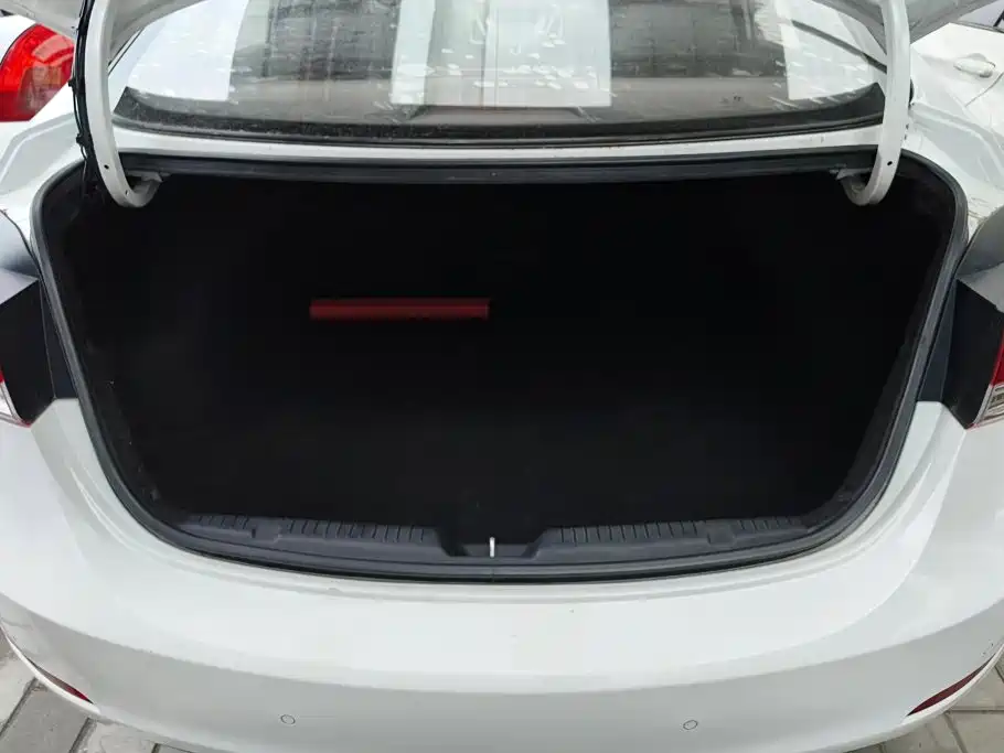 Hyundai Elantra 2016