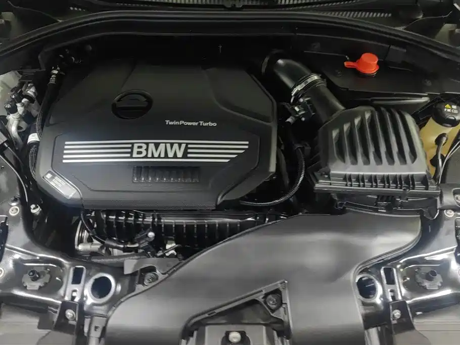 BMW 1 Series 2022 — фото 10