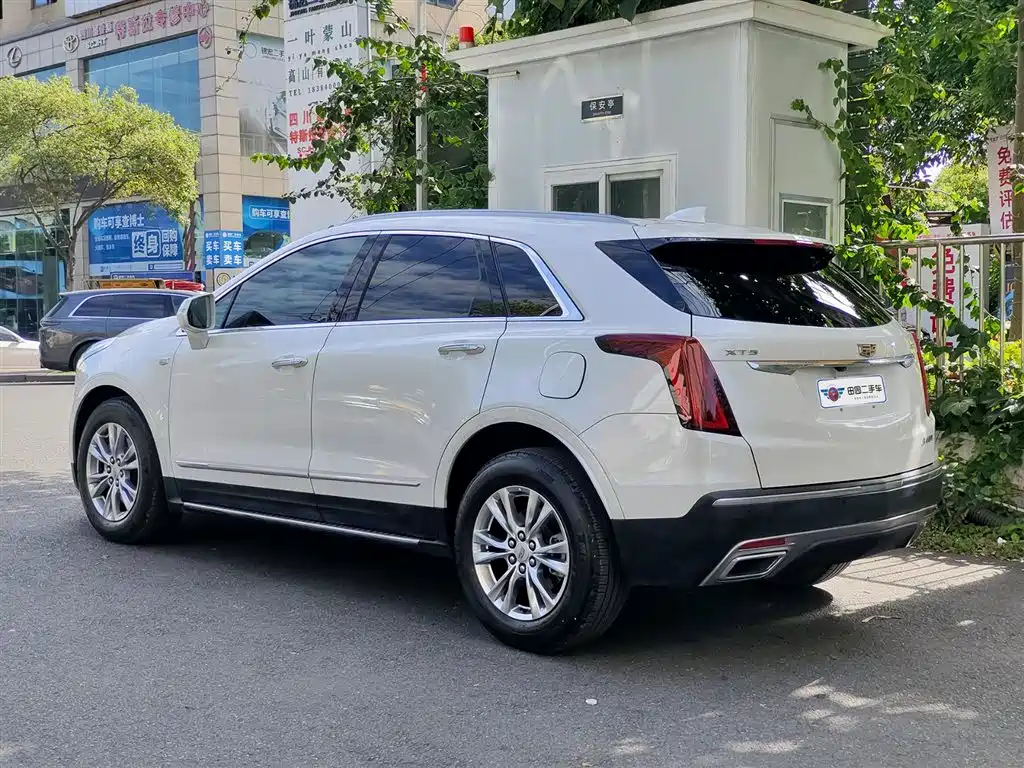 Cadillac XT5 2022 — фото 4