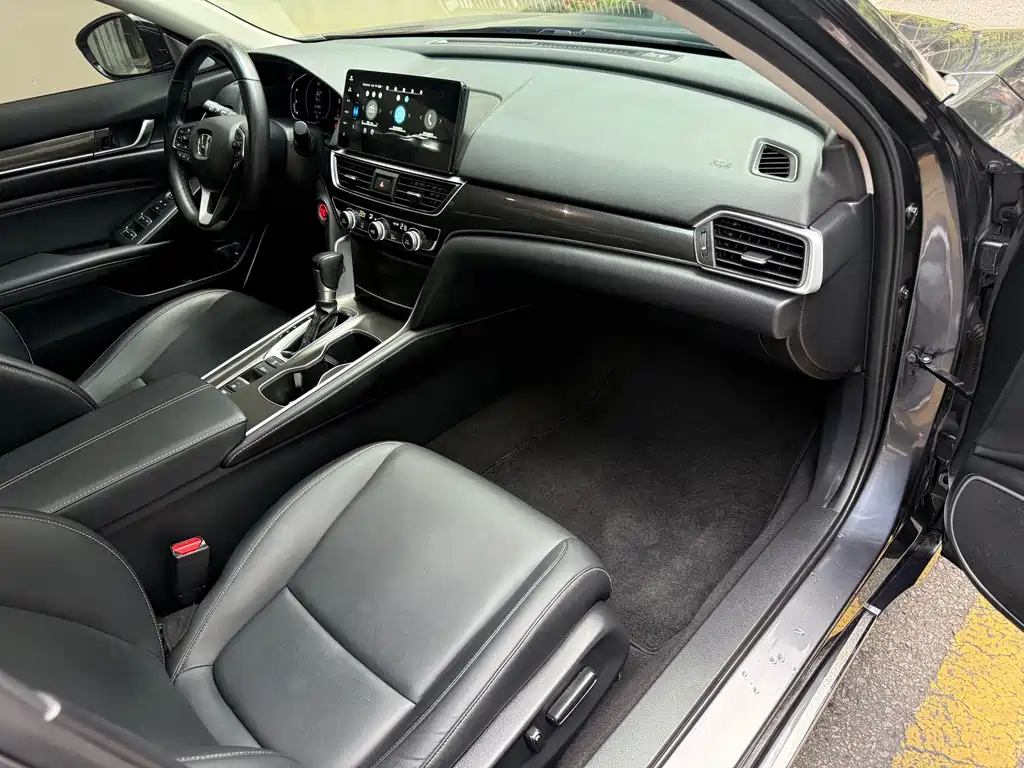 Honda Accord 2023 — фото 10