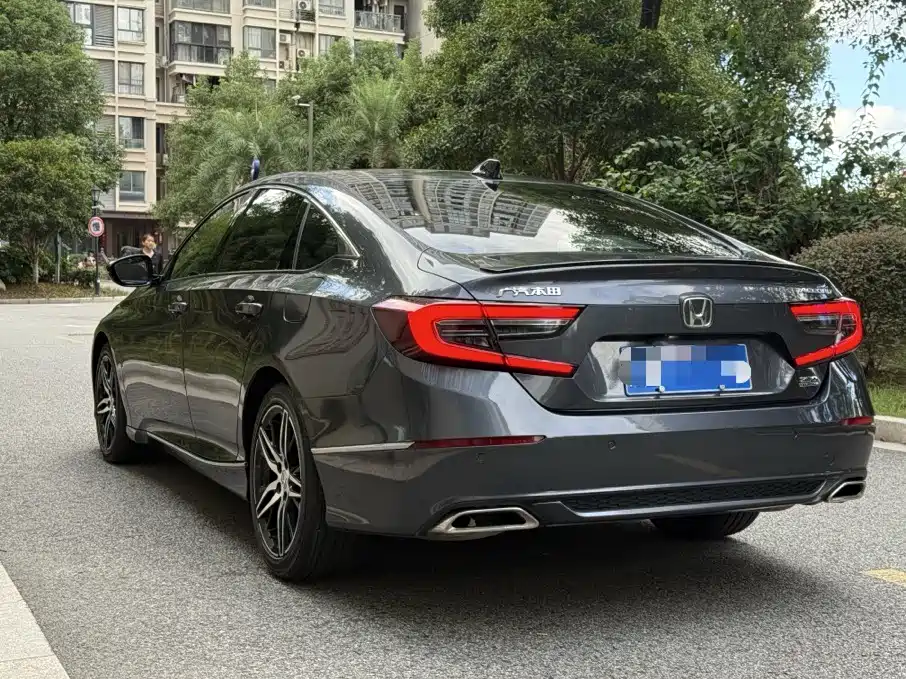Honda Accord 2023 — фото 16