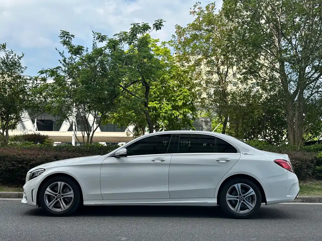 Mercedes-Benz C-Class 2019 — фото 4