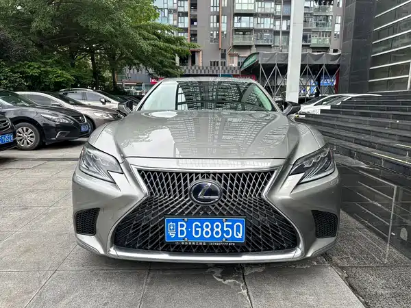 Lexus LS 2020