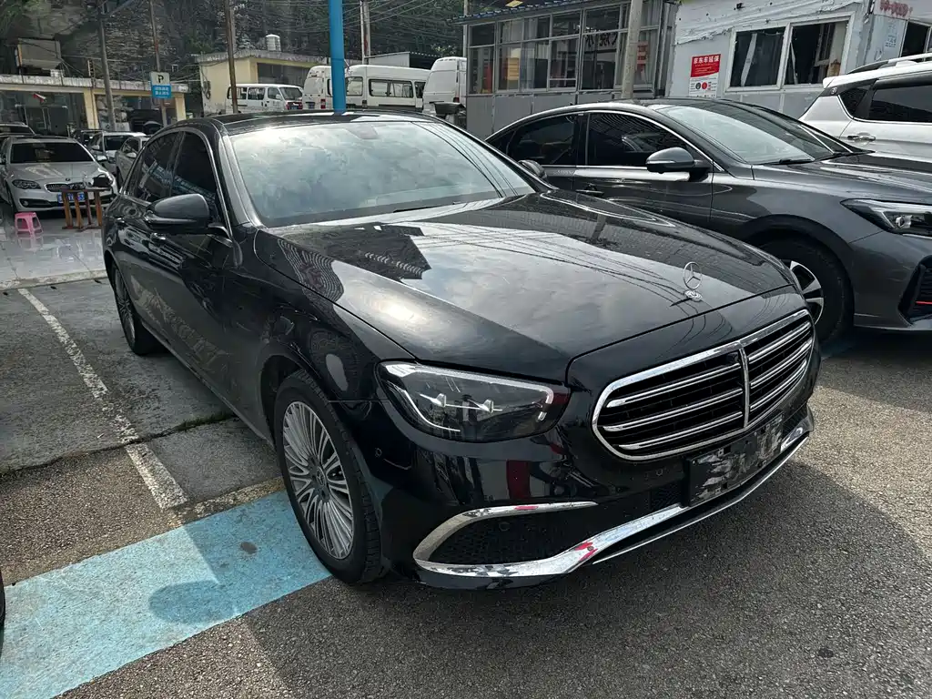 Mercedes-Benz E-Class 2023 — фото 3