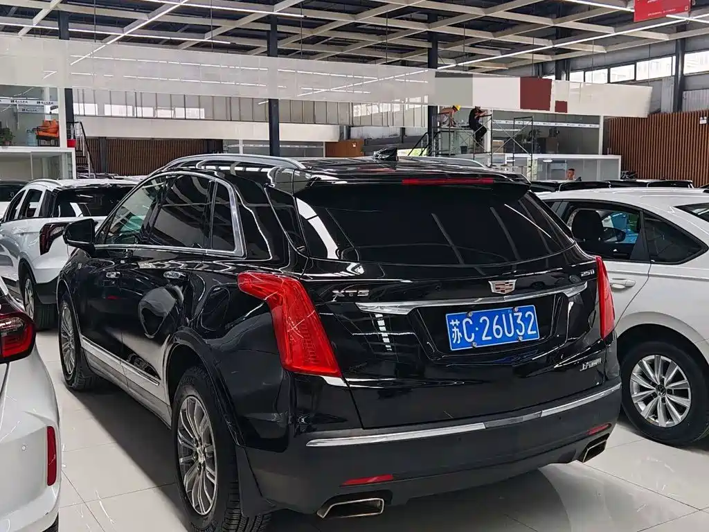 Cadillac XT5 2018 — фото 3