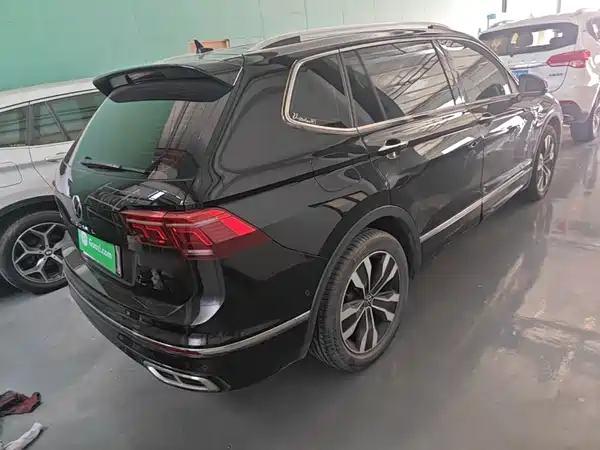 Volkswagen Tiguan L 2022