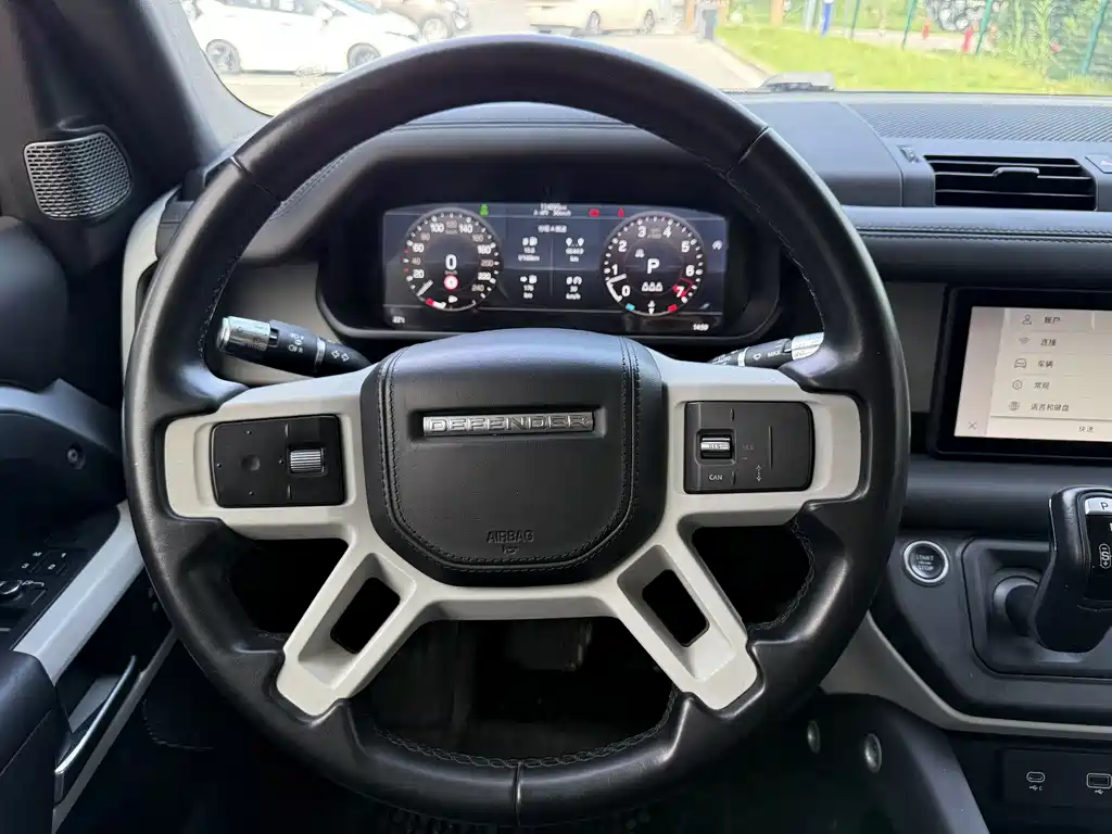 Land Rover Defender 2021 — фото 17