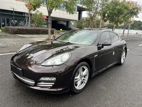 Porsche Panamera 2013