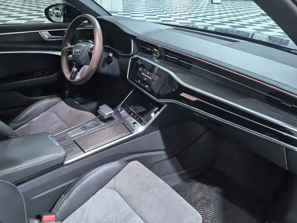 Audi A6L 2023