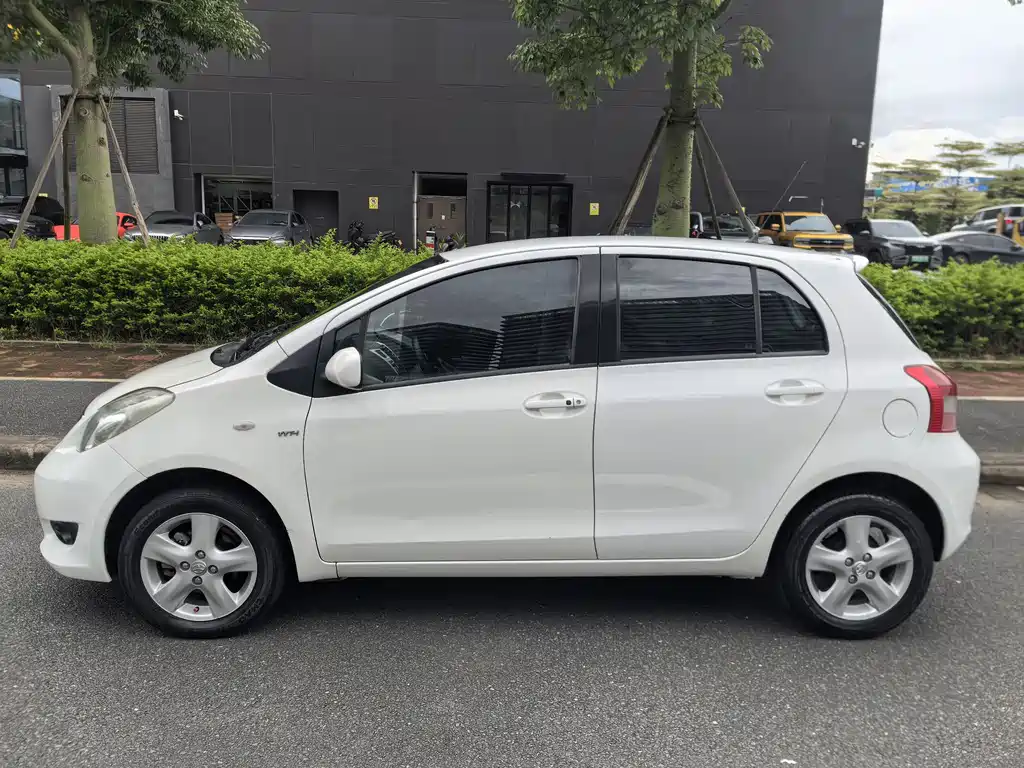 Toyota Yaris 2012