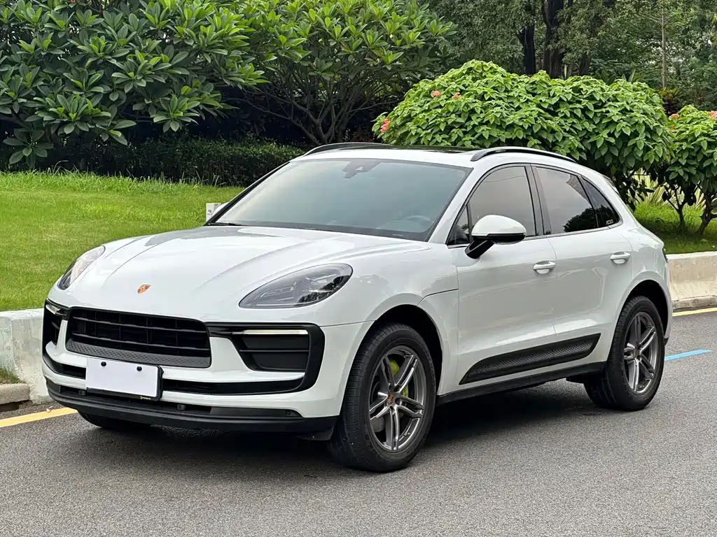 Porsche Macan 2022 — фото 1