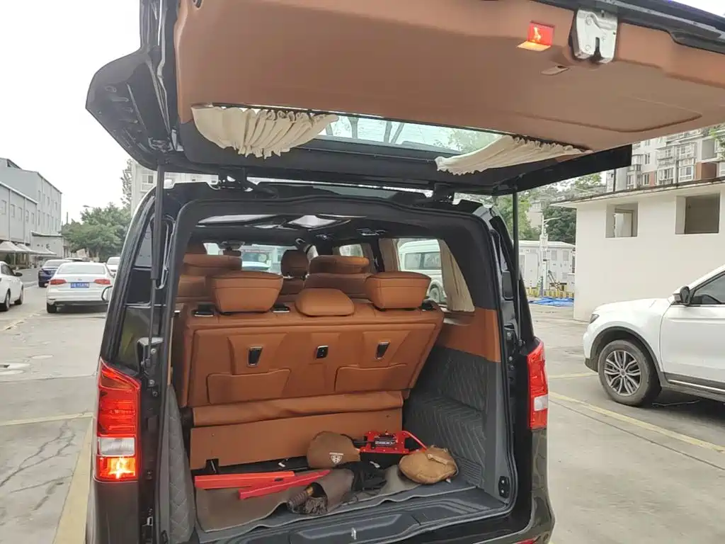 Mercedes-Benz Vito 2023 — фото 19