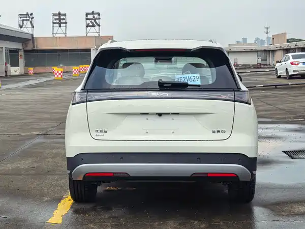 BYD Sealion 05 DM-i 2026