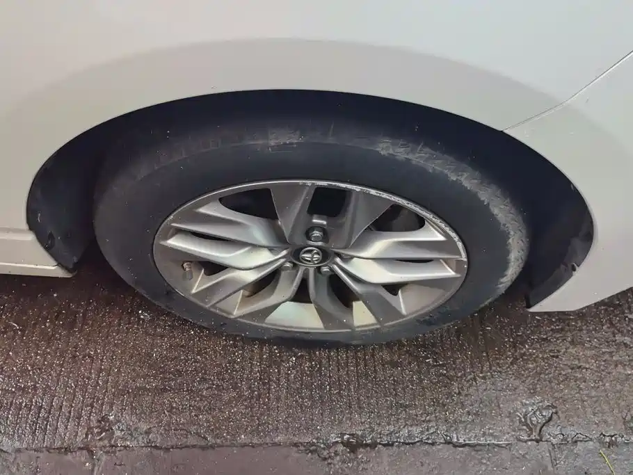 Toyota Avalon 2022