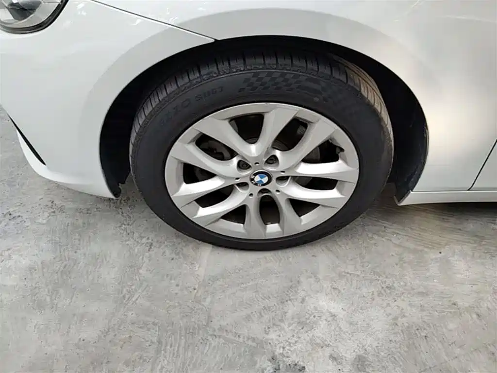 BMW 2 Series Active Tourer 2017 — фото 23