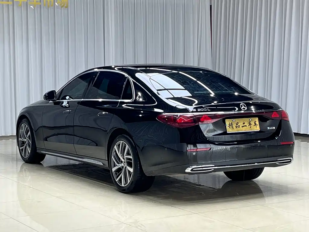 Mercedes-Benz E-Class 2024
