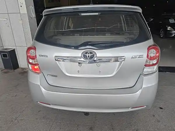 Toyota Yizhi 2014