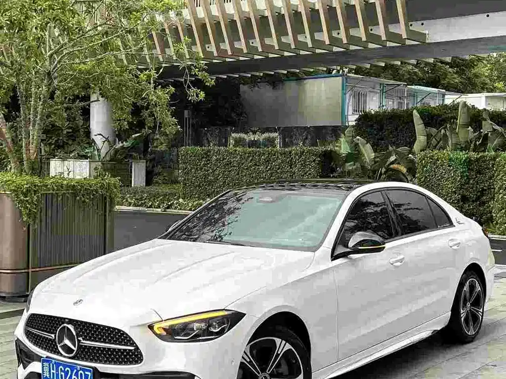 Mercedes-Benz C-Class 2022