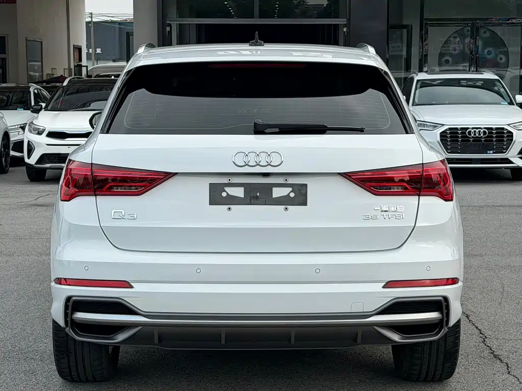 Audi Q3 2022 — фото 4
