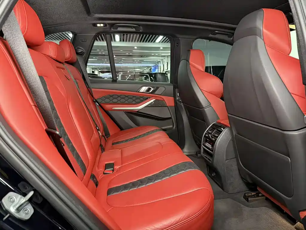 BMW X5 M 2021 — фото 13