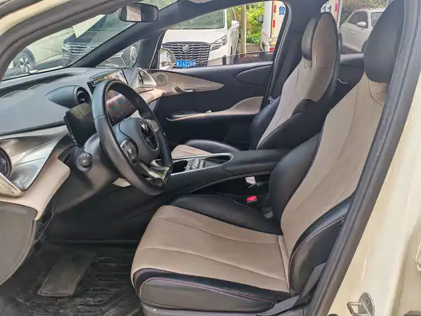 BYD Dolphin 2023