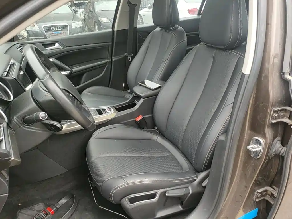 Peugeot 408 2015 — фото 15