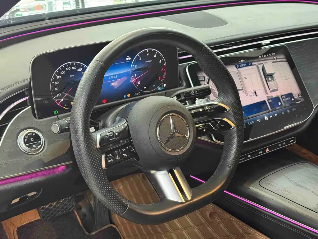 Mercedes-Benz E-Class 2024
