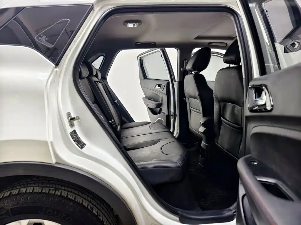 Brilliance V3 2016 — фото 16