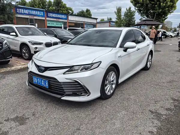 Toyota Camry 2021