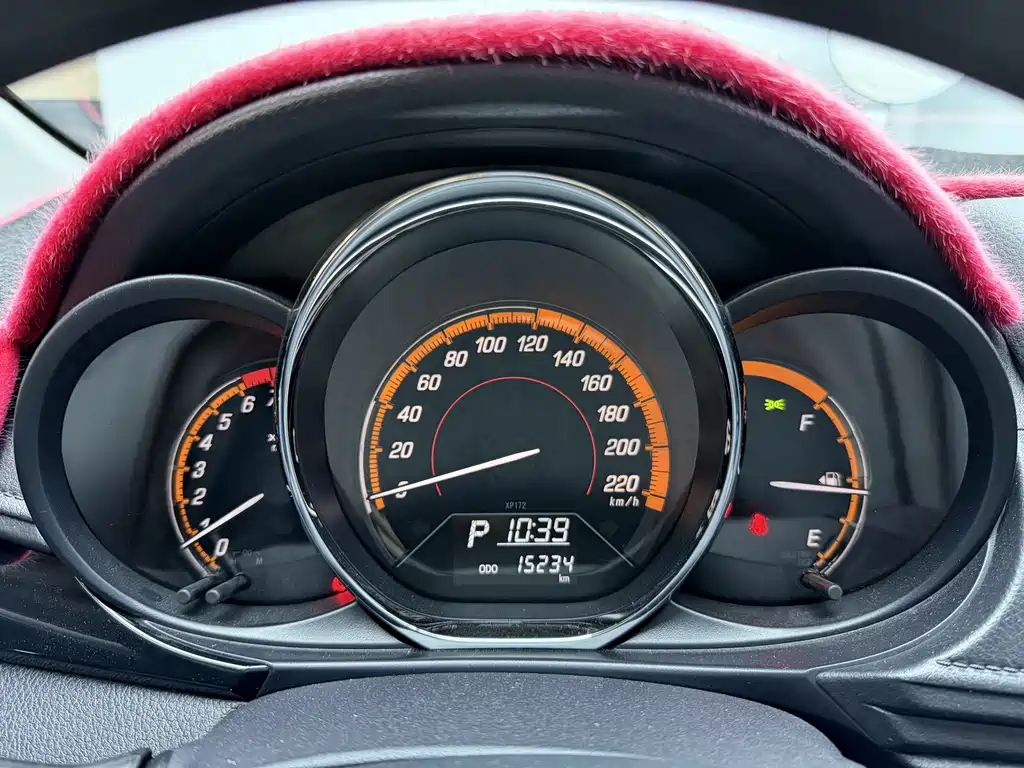 Toyota Yaris L 2022 — фото 11
