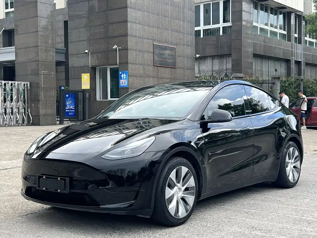 Tesla Model Y 2022 — фото 1