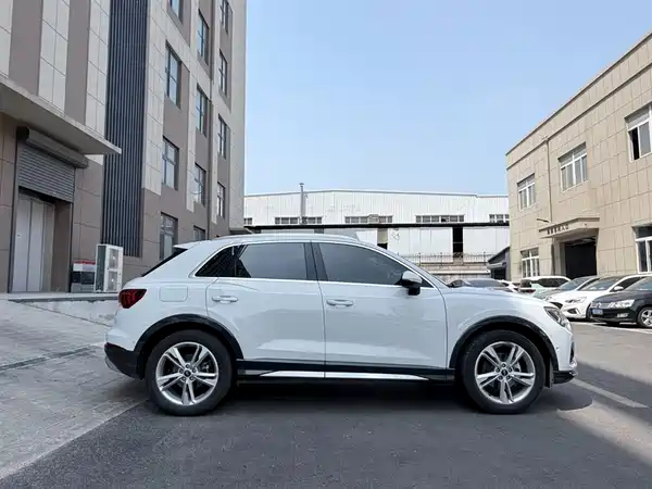Audi Q3 2023