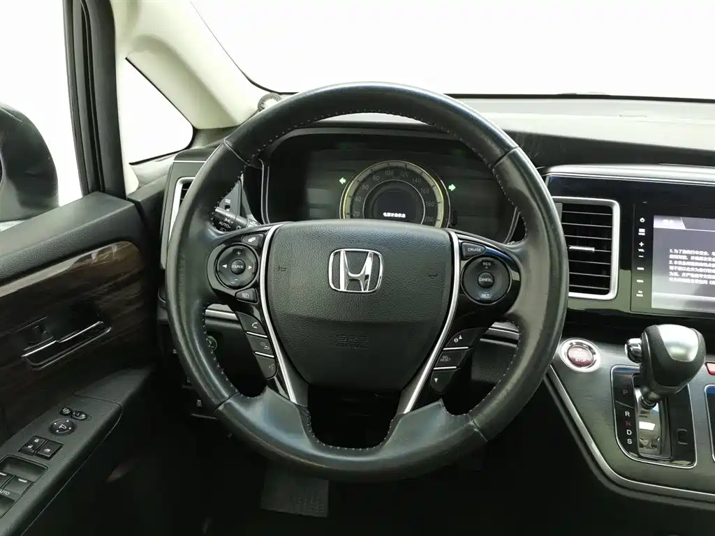 Honda Elysion 2018 — фото 11