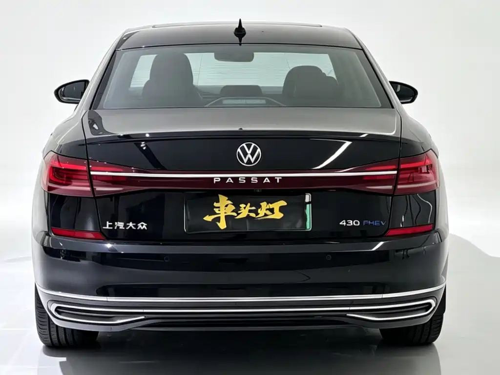 Volkswagen Passat PHEV 2023 — фото 10