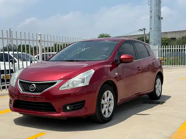 Nissan Tiida 2013