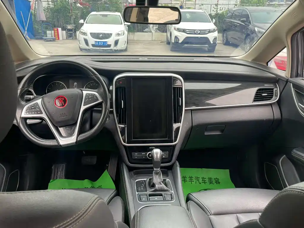 BYD MAX 2018