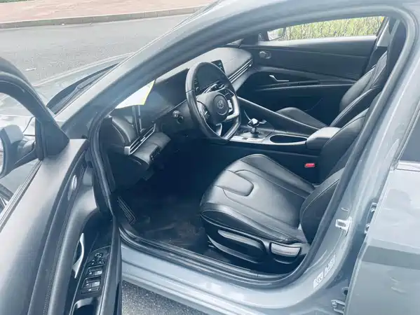 Hyundai Elantra 2021