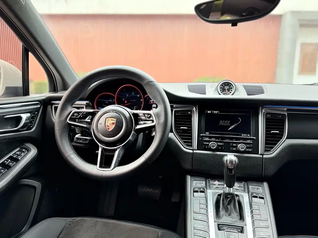 Porsche Macan 2014 — фото 22