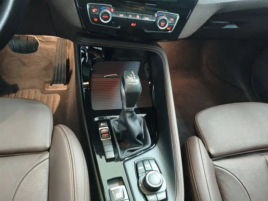 BMW X1 2017 — фото 10
