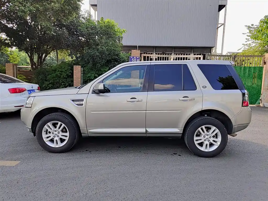 Land Rover Freelander 2 2014 — фото 3