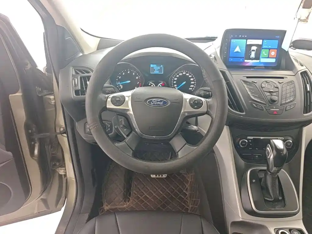 Ford Kuga 2016 — фото 11