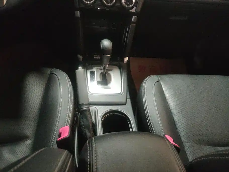 Subaru Forester 2018 — фото 16