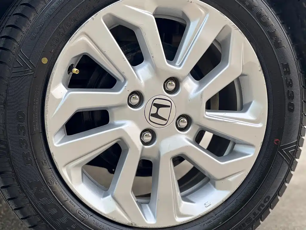 Honda Fit 2018 — фото 8